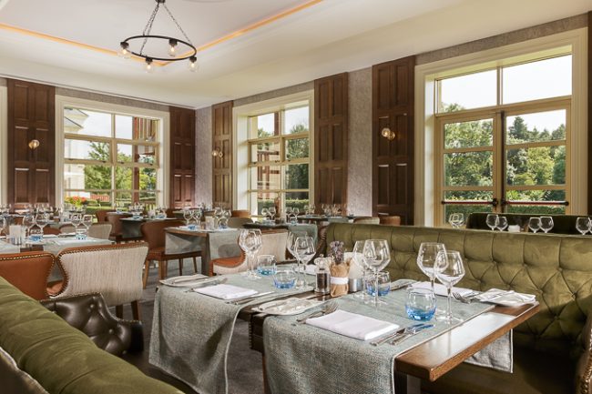 Earth & Vine Table setup